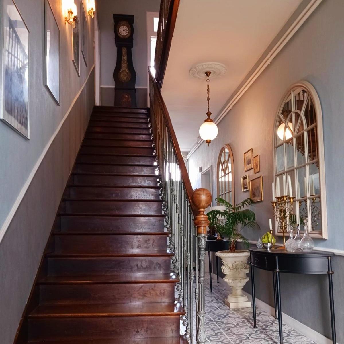 Отель Le Griffon 1855 Saint-Laurent-Des-Autels Экстерьер фото